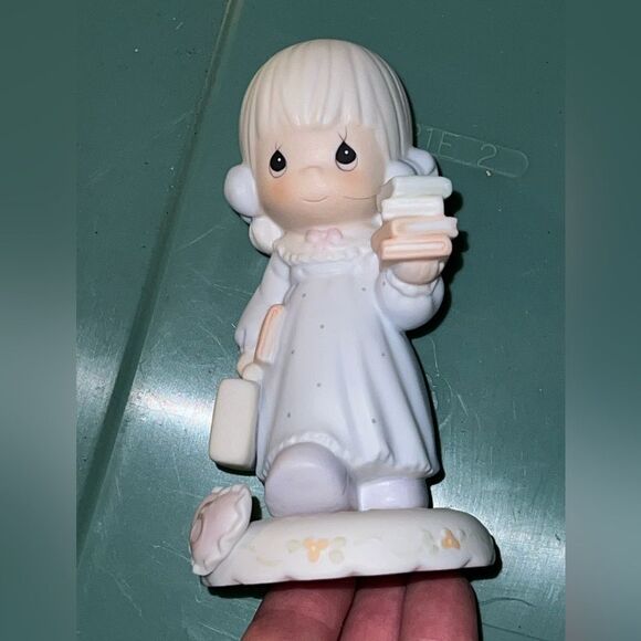 NIB Precious Moments girl age 5 my lunch - Picture 1 of 6